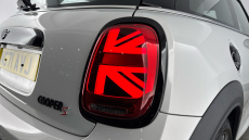 MINI Hatchback 2.0 Cooper S Sport 3dr Auto [Nav Pack] Petrol Hatchback